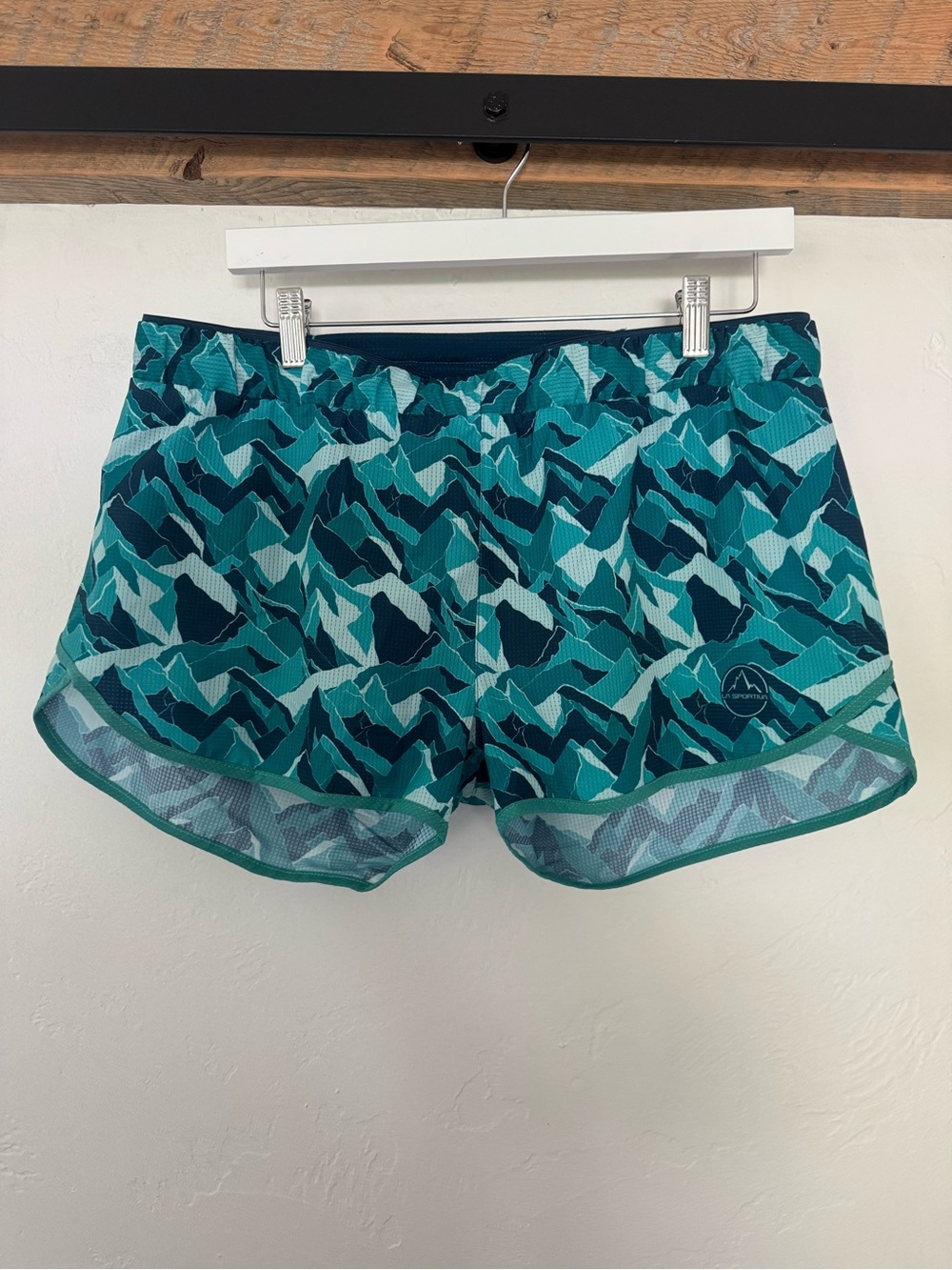 LA SPORTIVA WOMEN'S TIMING 3 INCH SHORT